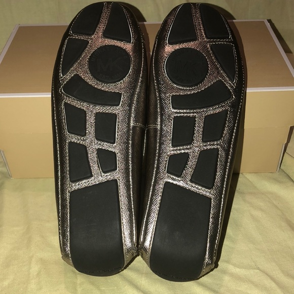 Michael Kors Hampton Ballet Shoe - Picture 5 of 6